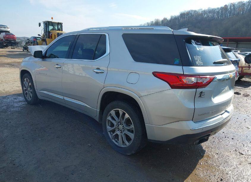 Photo 3 of 2019 Chevrolet Traverse PREMIER (VIN 1GNEVKKW6KJ301624)