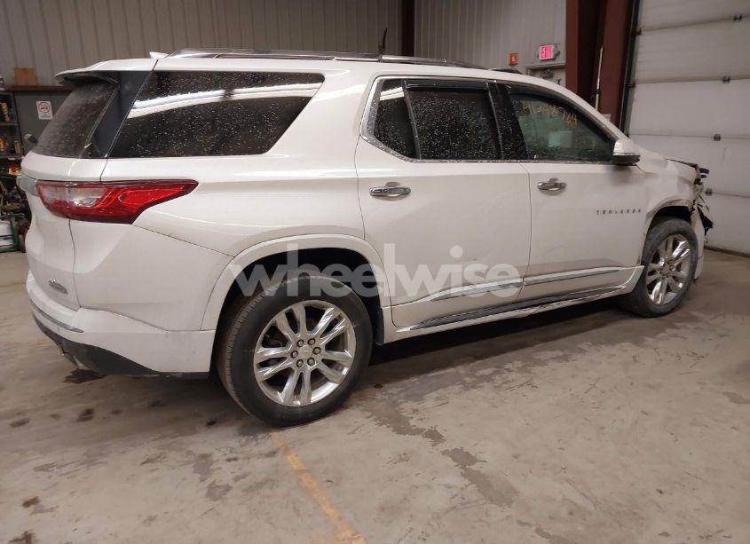 Photo 13 of 2018 Chevrolet Traverse HIGH COUNTRY (VIN 1GNEVKKW7JJ236698)