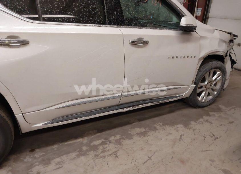 Photo 17 of 2018 Chevrolet Traverse HIGH COUNTRY (VIN 1GNEVKKW7JJ236698)