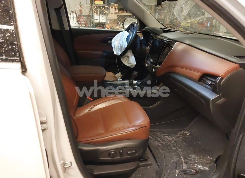 Photo 5 of 2018 Chevrolet Traverse HIGH COUNTRY (VIN 1GNEVKKW7JJ236698)