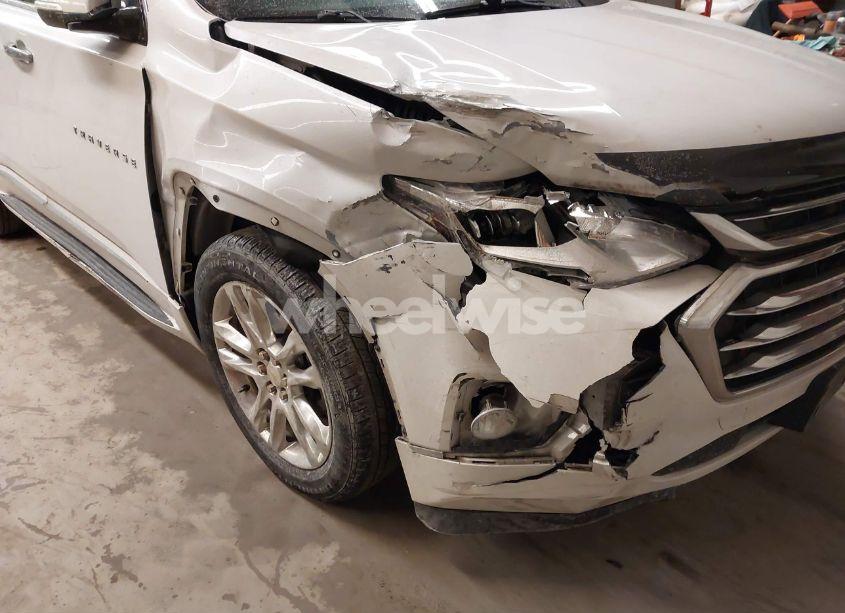 Photo 6 of 2018 Chevrolet Traverse HIGH COUNTRY (VIN 1GNEVKKW7JJ236698)