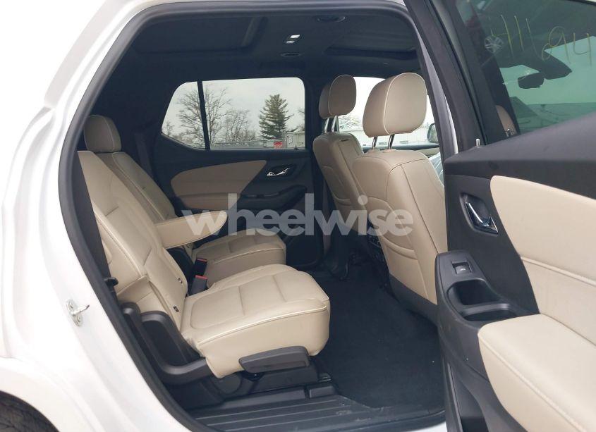 Photo 8 of 2022 Chevrolet Traverse AWD PREMIER (VIN 1GNEVKKW8NJ177182)