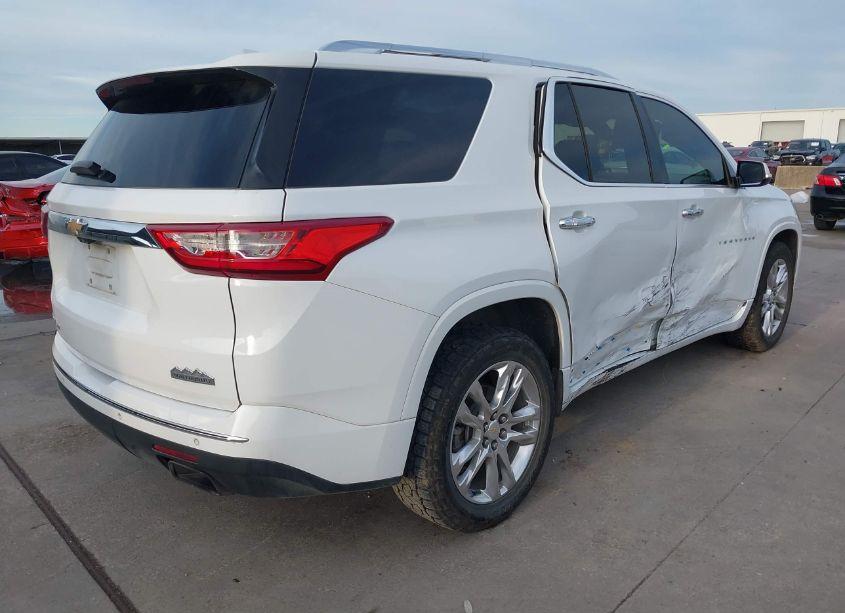 Photo 4 of 2018 Chevrolet Traverse HIGH COUNTRY (VIN 1GNEVKKW9JJ131662)