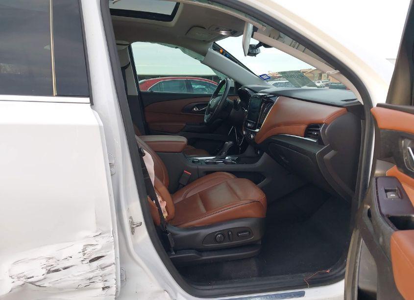 Photo 5 of 2018 Chevrolet Traverse HIGH COUNTRY (VIN 1GNEVKKW9JJ131662)