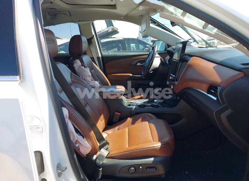 Photo 5 of 2018 Chevrolet Traverse HIGH COUNTRY (VIN 1GNEVKKW9JJ217005)