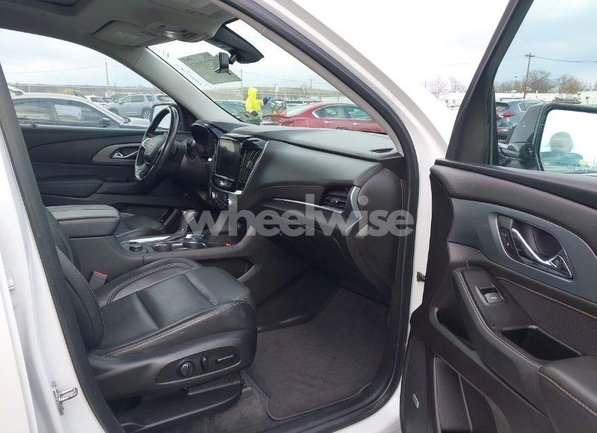 Photo 5 of 2019 Chevrolet Traverse PREMIER (VIN 1GNEVKKW9KJ235697)