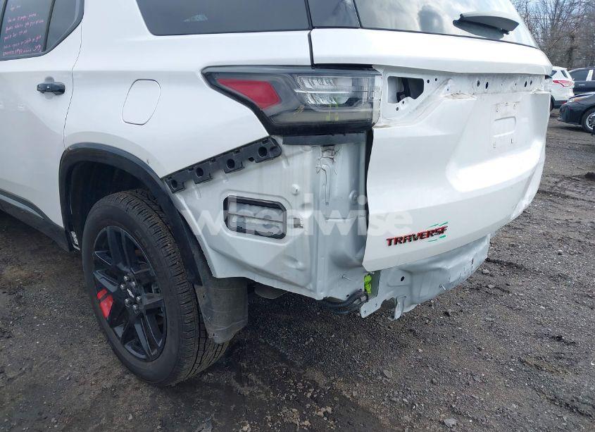 Photo 6 of 2019 Chevrolet Traverse PREMIER (VIN 1GNEVKKW9KJ235697)