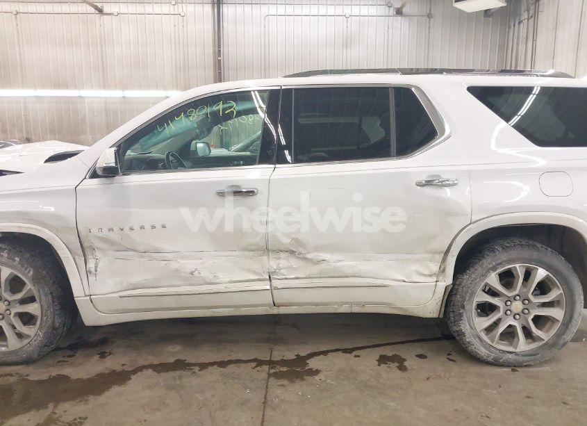 Photo 15 of 2020 Chevrolet Traverse AWD PREMIER (VIN 1GNEVKKW9LJ220148)