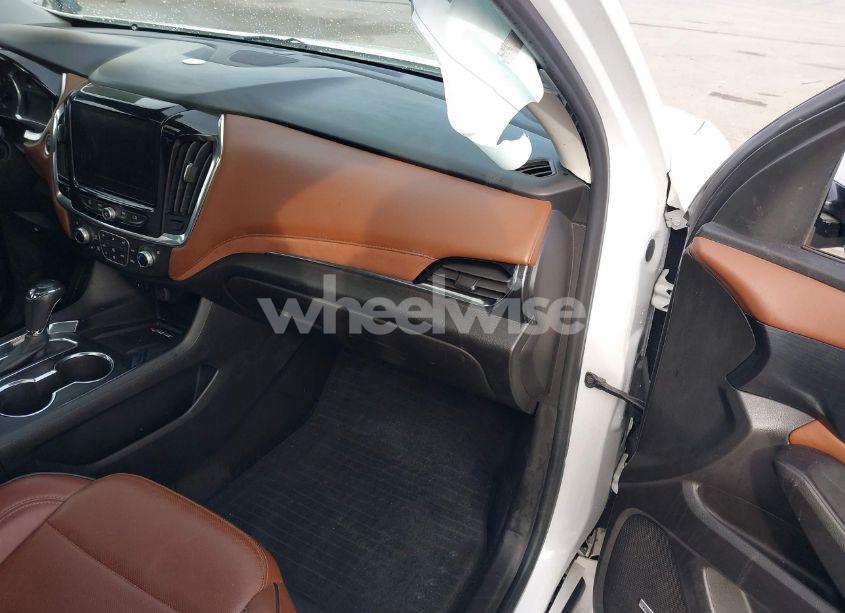 Photo 5 of 2018 Chevrolet Traverse HIGH COUNTRY (VIN 1GNEVKKWXJJ237120)