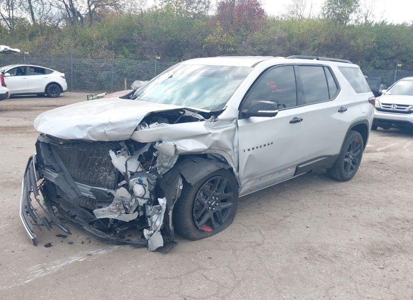 Photo 2 of 2021 Chevrolet Traverse AWD PREMIER (VIN 1GNEVKKWXMJ145767)