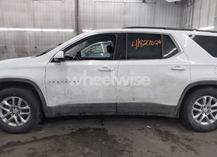 Photo 14 of 2019 Chevrolet Traverse 2FL (VIN 1GNEVMKWXKJ247921)