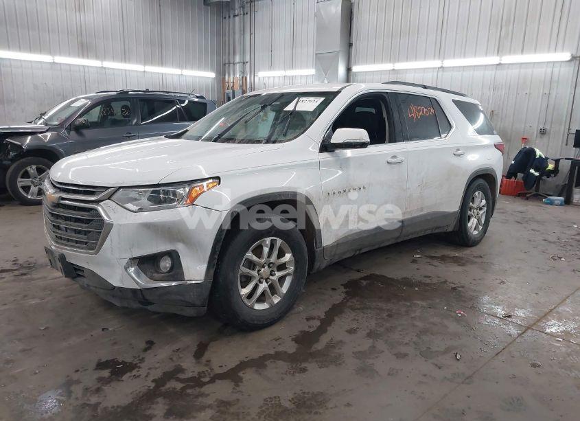 Photo 2 of 2019 Chevrolet Traverse 2FL (VIN 1GNEVMKWXKJ247921)