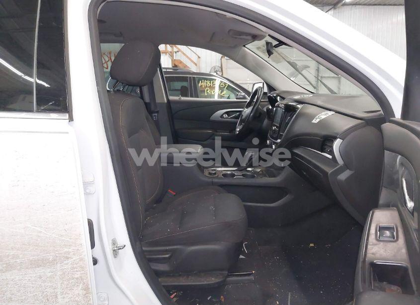 Photo 5 of 2019 Chevrolet Traverse 2FL (VIN 1GNEVMKWXKJ247921)