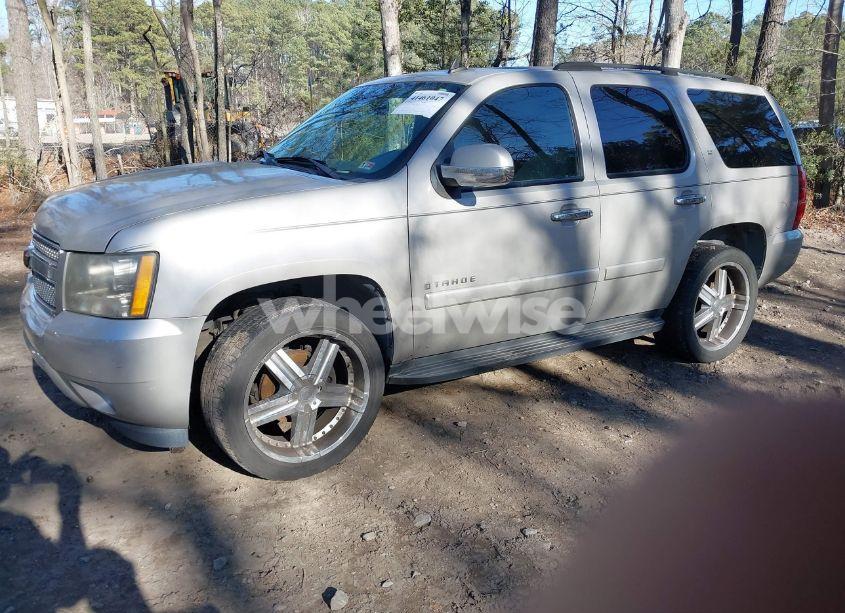 Photo 2 of 2007 Chevrolet Tahoe LT (VIN 1GNFC13007J121819)