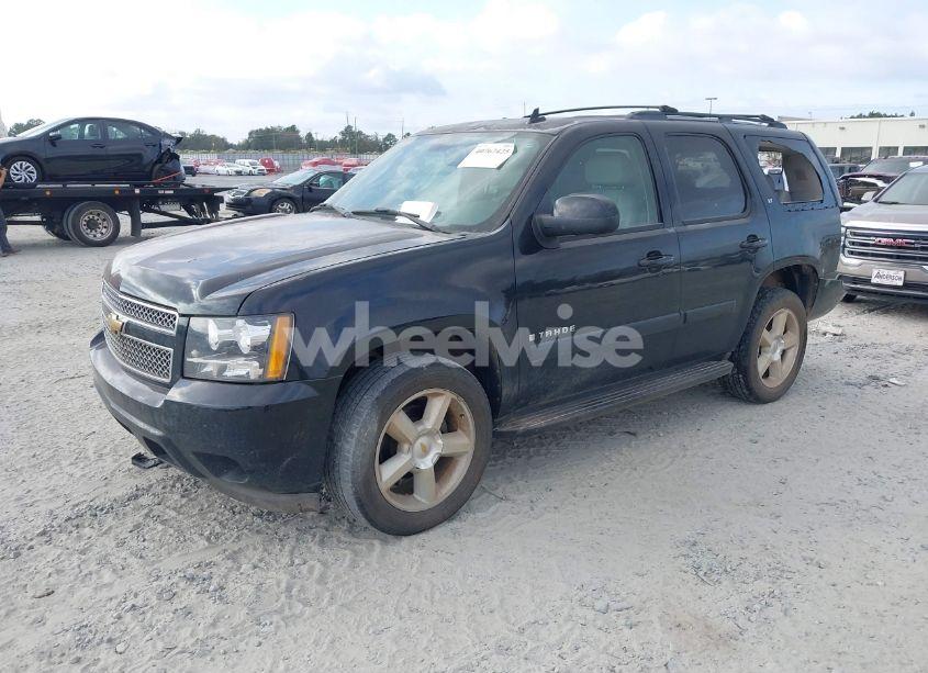 Photo 2 of 2007 Chevrolet Tahoe LT (VIN 1GNFC13007J329750)