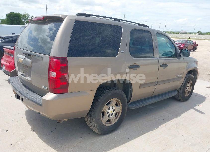 Photo 4 of 2007 Chevrolet Tahoe LS (VIN 1GNFC13007R232128)