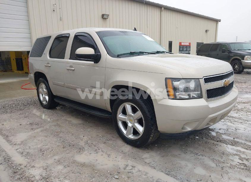 2007 Chevrolet Tahoe LTZ (VIN 1GNFC13007R270152) main photo