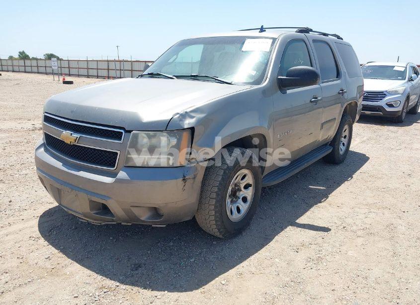 Photo 2 of 2007 Chevrolet Tahoe LS (VIN 1GNFC13007R305997)