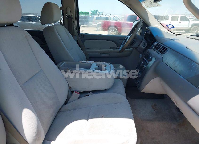 Photo 5 of 2007 Chevrolet Tahoe LS (VIN 1GNFC13007R305997)