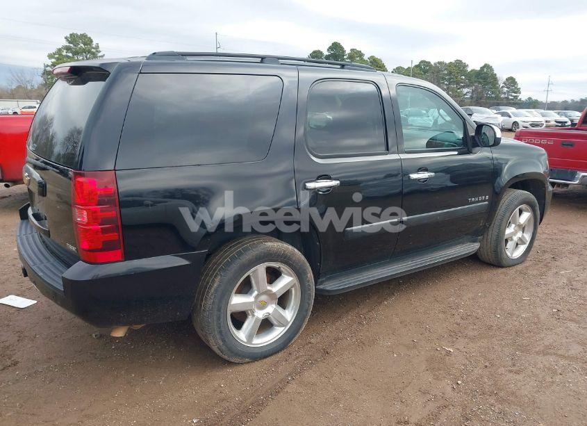 Photo 4 of 2007 Chevrolet Tahoe LTZ (VIN 1GNFC13007R387312)