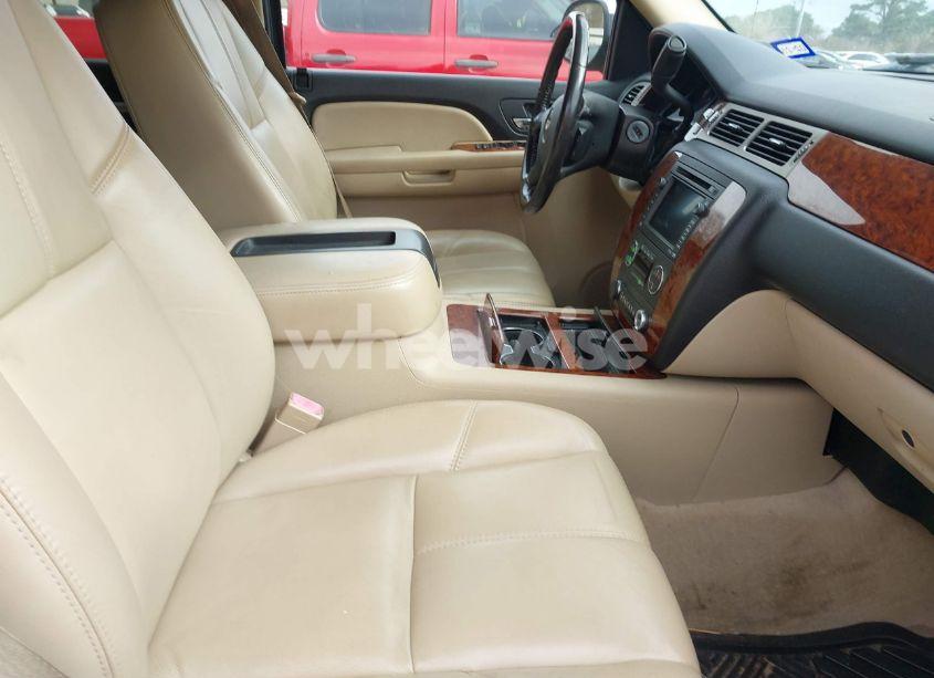 Photo 5 of 2007 Chevrolet Tahoe LTZ (VIN 1GNFC13007R387312)