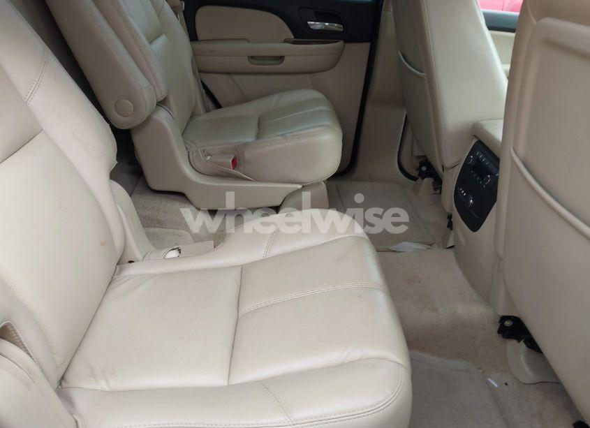 Photo 8 of 2007 Chevrolet Tahoe LTZ (VIN 1GNFC13007R387312)