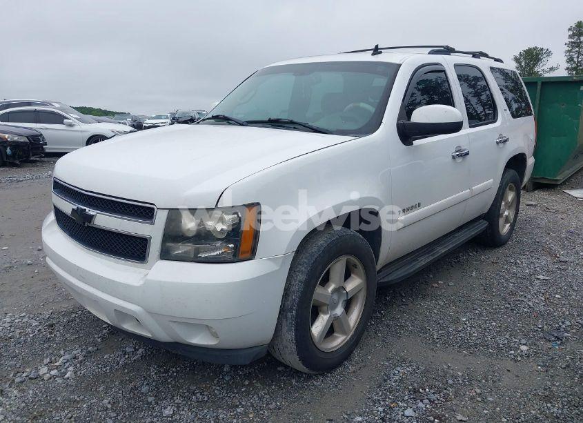 Photo 2 of 2007 Chevrolet Tahoe LT (VIN 1GNFC13007R415013)