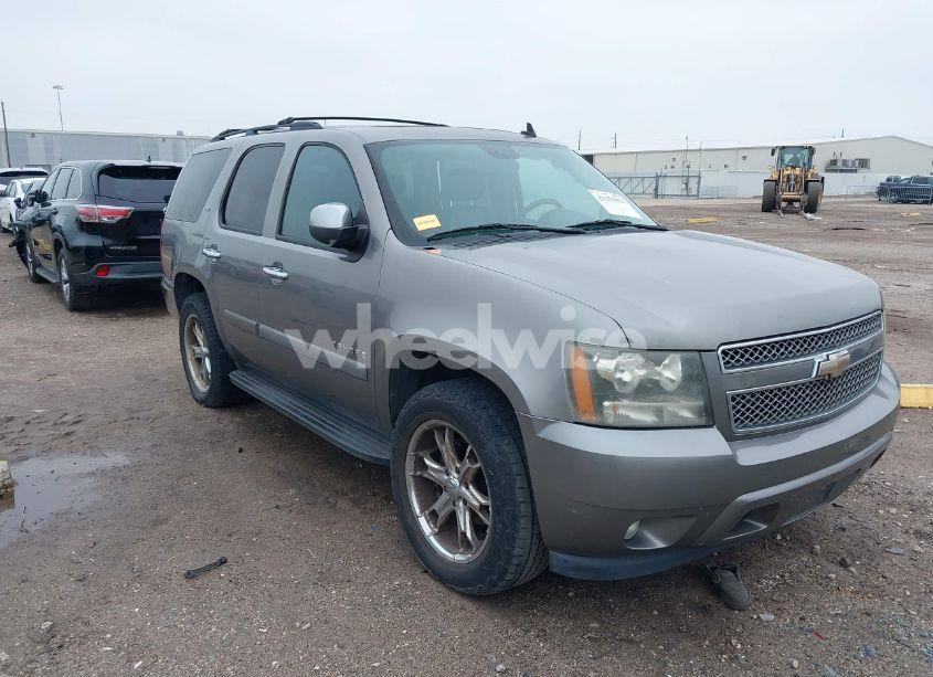 2008 Chevrolet Tahoe LTZ (VIN 1GNFC13008R192473) main photo