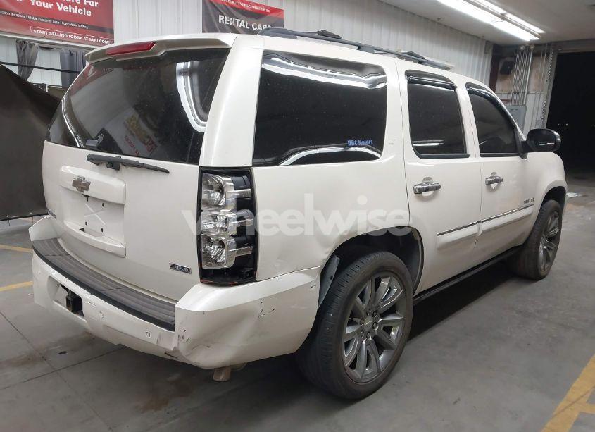 Photo 4 of 2008 Chevrolet Tahoe LTZ (VIN 1GNFC13008R196796)