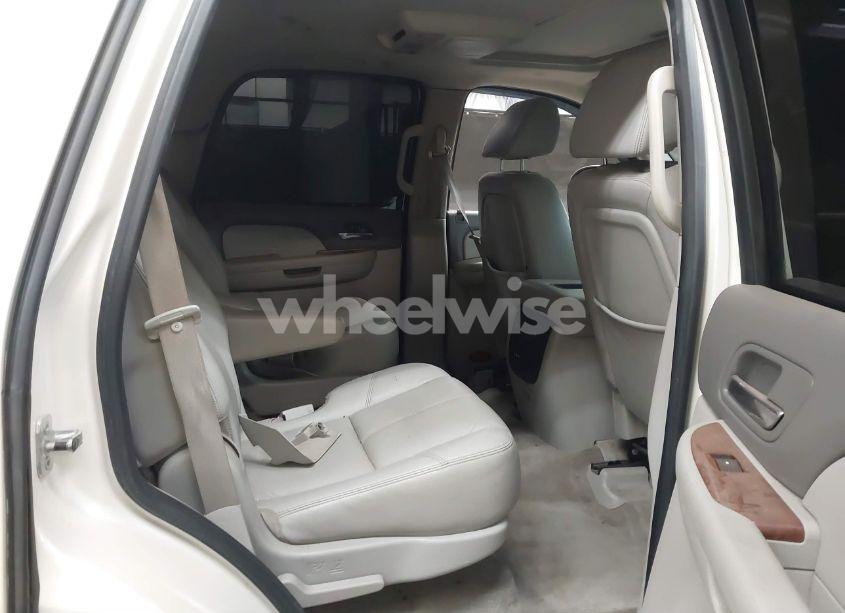 Photo 8 of 2008 Chevrolet Tahoe LTZ (VIN 1GNFC13008R196796)