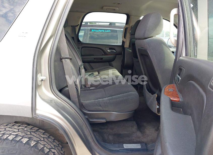 Photo 8 of 2007 Chevrolet Tahoe LT (VIN 1GNFC13017R287137)
