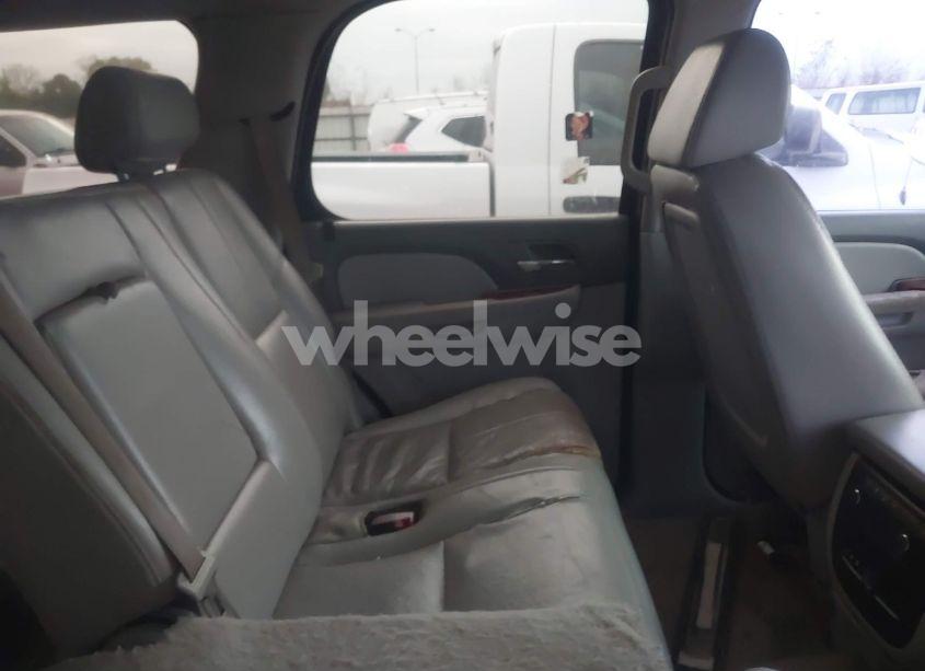 Photo 8 of 2008 Chevrolet Tahoe LTZ (VIN 1GNFC13018R151706)