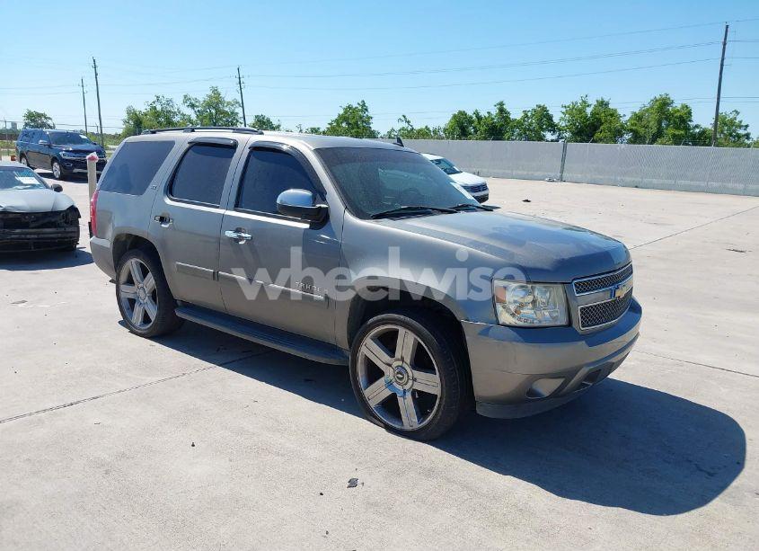2008 Chevrolet Tahoe LTZ (VIN 1GNFC13018R154833) main photo