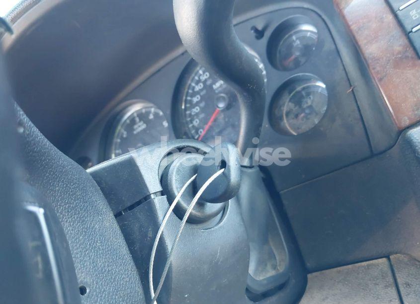 Photo 11 of 2007 Chevrolet Tahoe LTZ (VIN 1GNFC13027J402200)