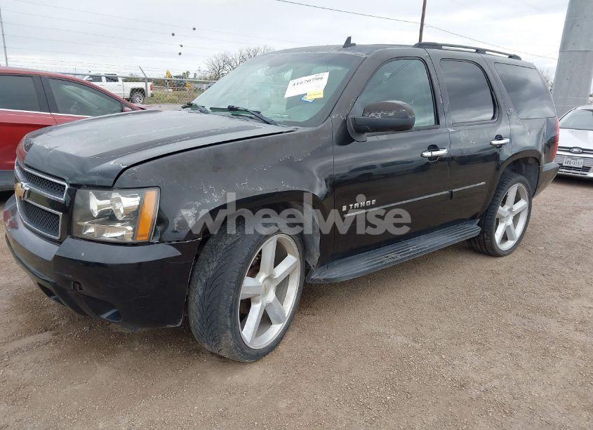 Photo 2 of 2007 Chevrolet Tahoe LT (VIN 1GNFC13027R179108)