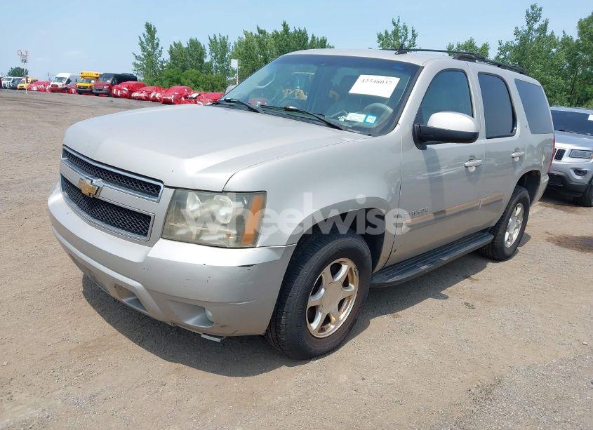 Photo 2 of 2007 Chevrolet Tahoe LT (VIN 1GNFC13027R235130)