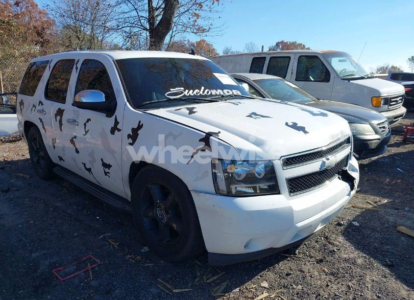 2007 Chevrolet Tahoe LTZ (VIN 1GNFC13027R320727) main photo