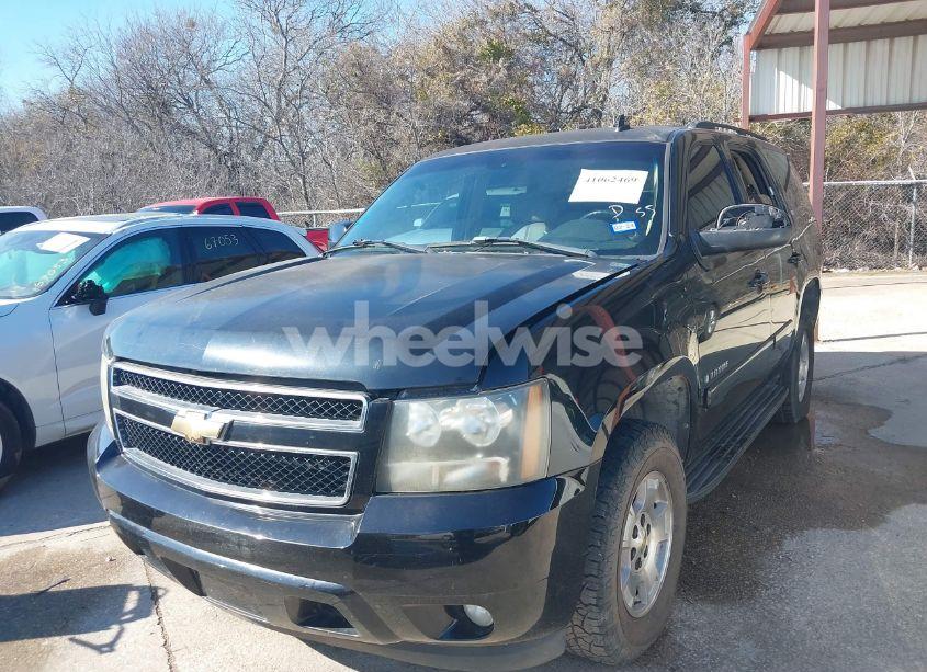 Photo 2 of 2007 Chevrolet Tahoe LT (VIN 1GNFC13027R393113)