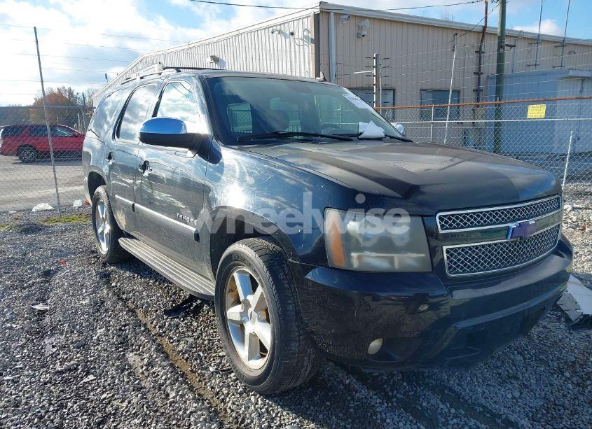 2007 Chevrolet Tahoe LTZ (VIN 1GNFC13027R394147) main photo