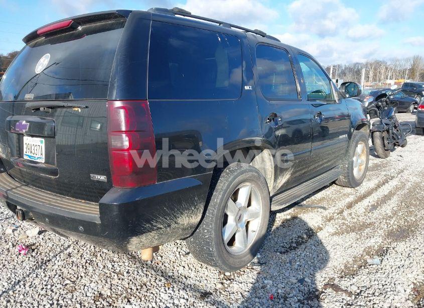 Photo 4 of 2007 Chevrolet Tahoe LTZ (VIN 1GNFC13027R394147)