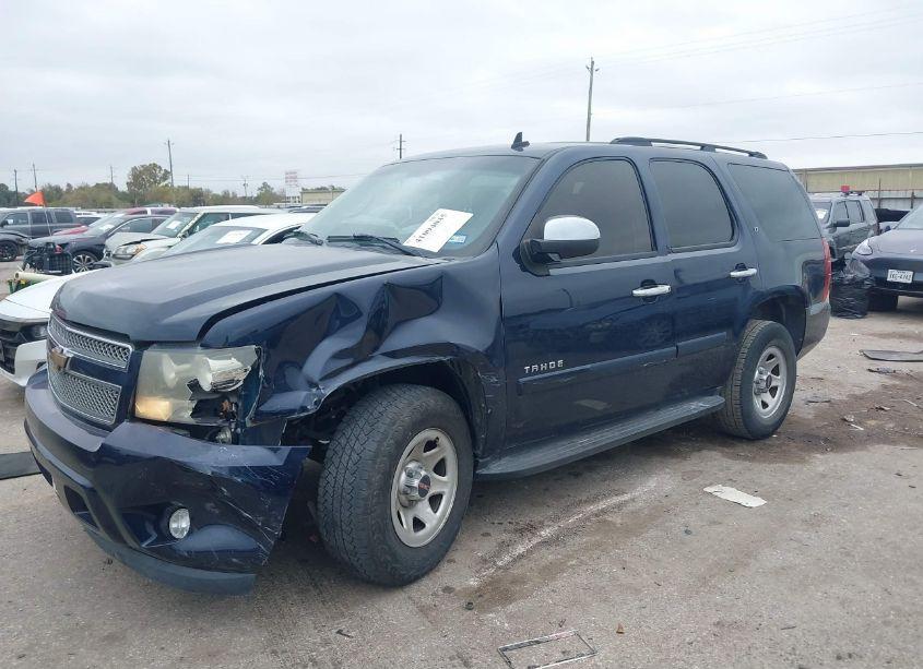 Photo 2 of 2007 Chevrolet Tahoe LT (VIN 1GNFC13027R398540)