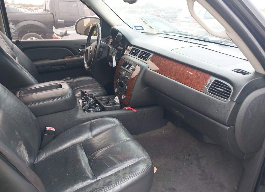 Photo 5 of 2007 Chevrolet Tahoe LT (VIN 1GNFC13027R398540)