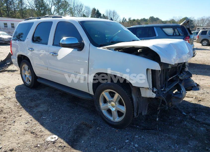 2008 Chevrolet Tahoe LTZ (VIN 1GNFC13028R119704) main photo