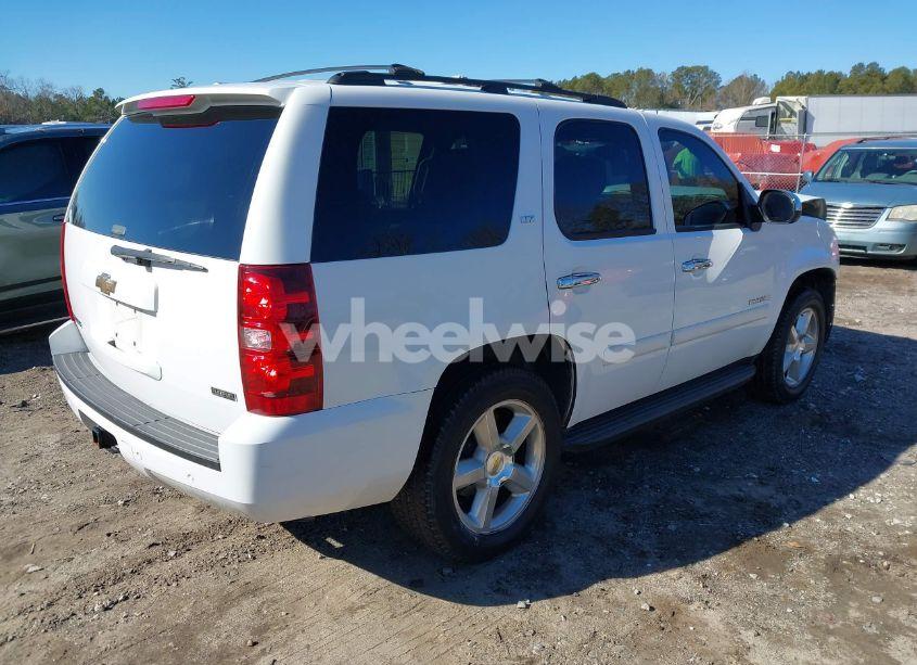 Photo 4 of 2008 Chevrolet Tahoe LTZ (VIN 1GNFC13028R119704)