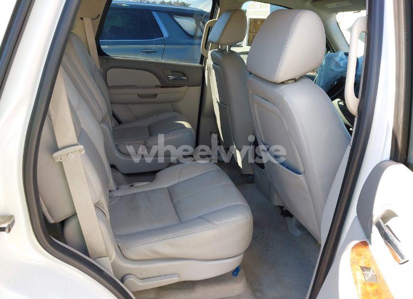 Photo 8 of 2008 Chevrolet Tahoe LTZ (VIN 1GNFC13028R119704)