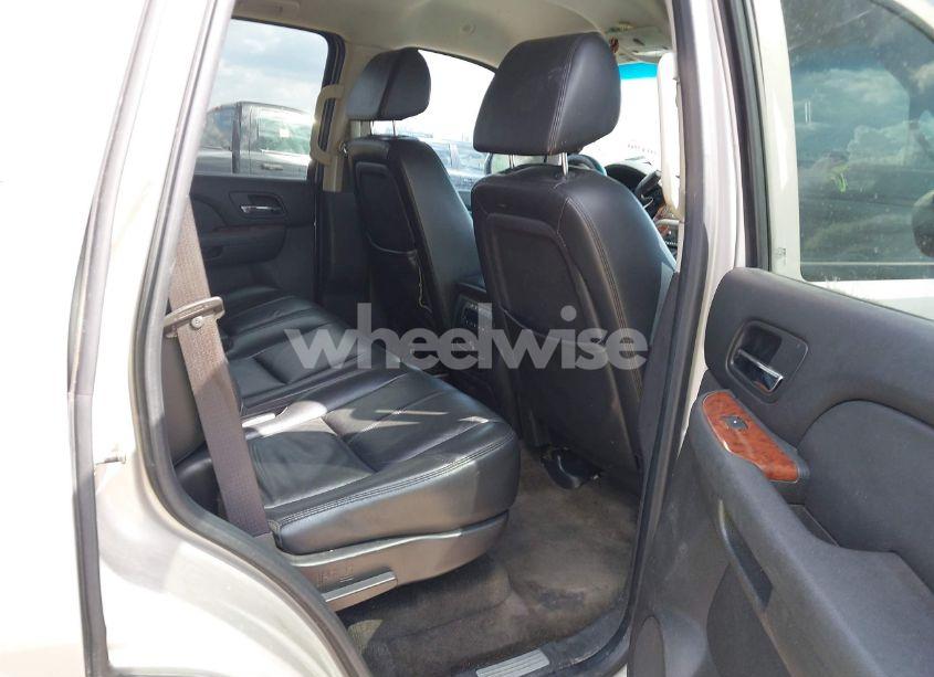 Photo 8 of 2008 Chevrolet Tahoe LT (VIN 1GNFC13028R153786)