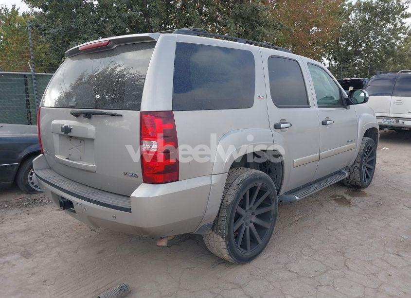 Photo 4 of 2008 Chevrolet Tahoe LT (VIN 1GNFC13028R153884)