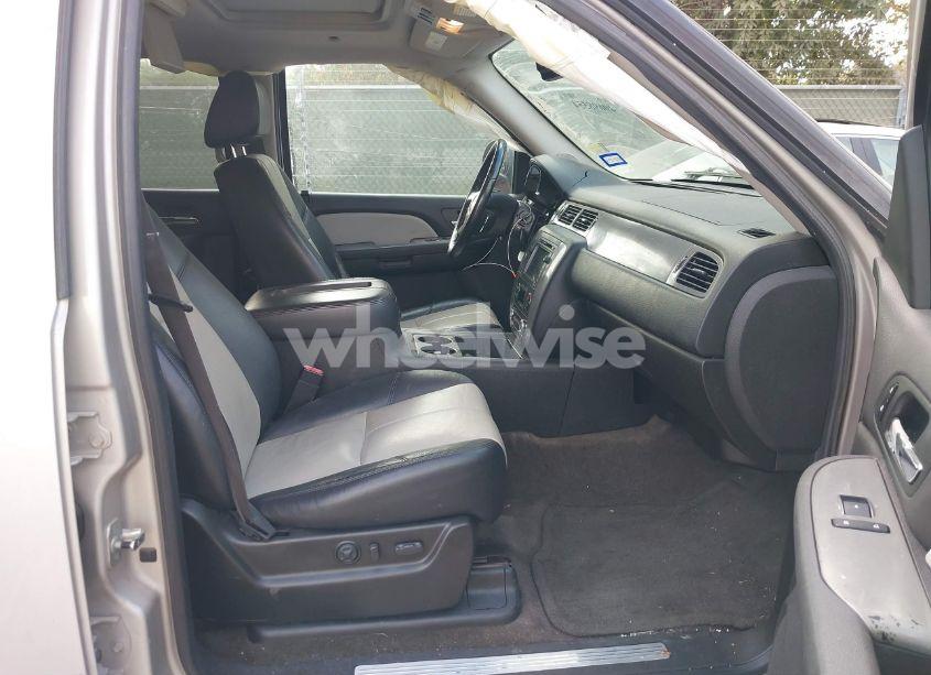 Photo 5 of 2008 Chevrolet Tahoe LT (VIN 1GNFC13028R153884)