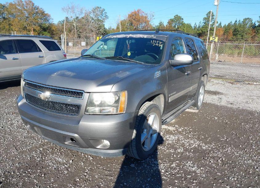 Photo 2 of 2008 Chevrolet Tahoe LT (VIN 1GNFC13028R259056)