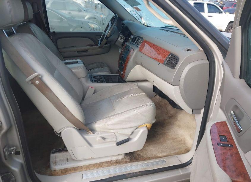 Photo 5 of 2007 Chevrolet Tahoe LT (VIN 1GNFC13037J333775)